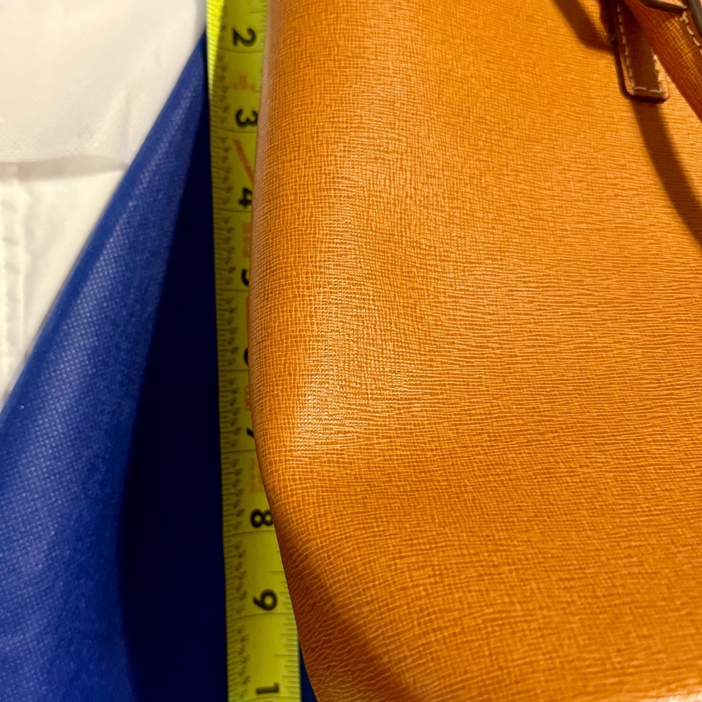 Dooney & Bourke Tan (Natural) Leather Tote w/matching Wallet - Picture 7 of 15